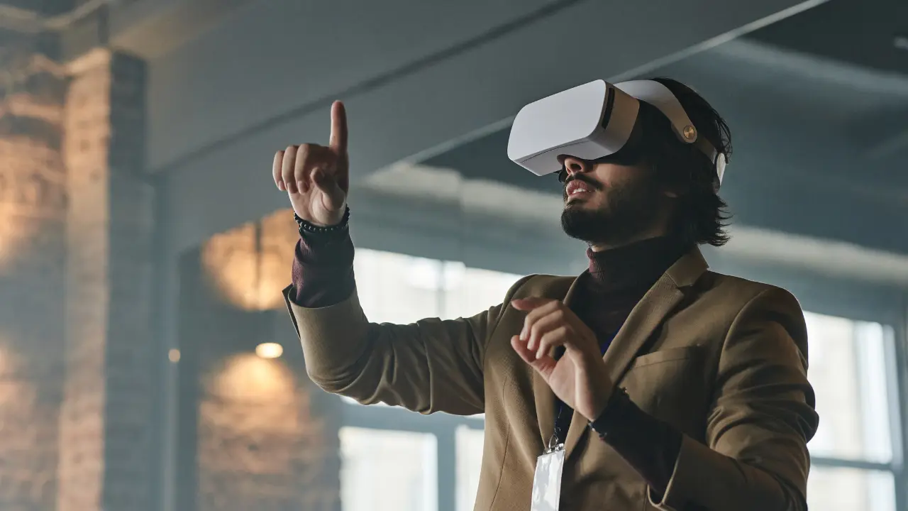 Top 15 Mobile App Development Trends for 2025: What’s Next for the Industry? 7 AR and VR Get Practical (and Profitable)