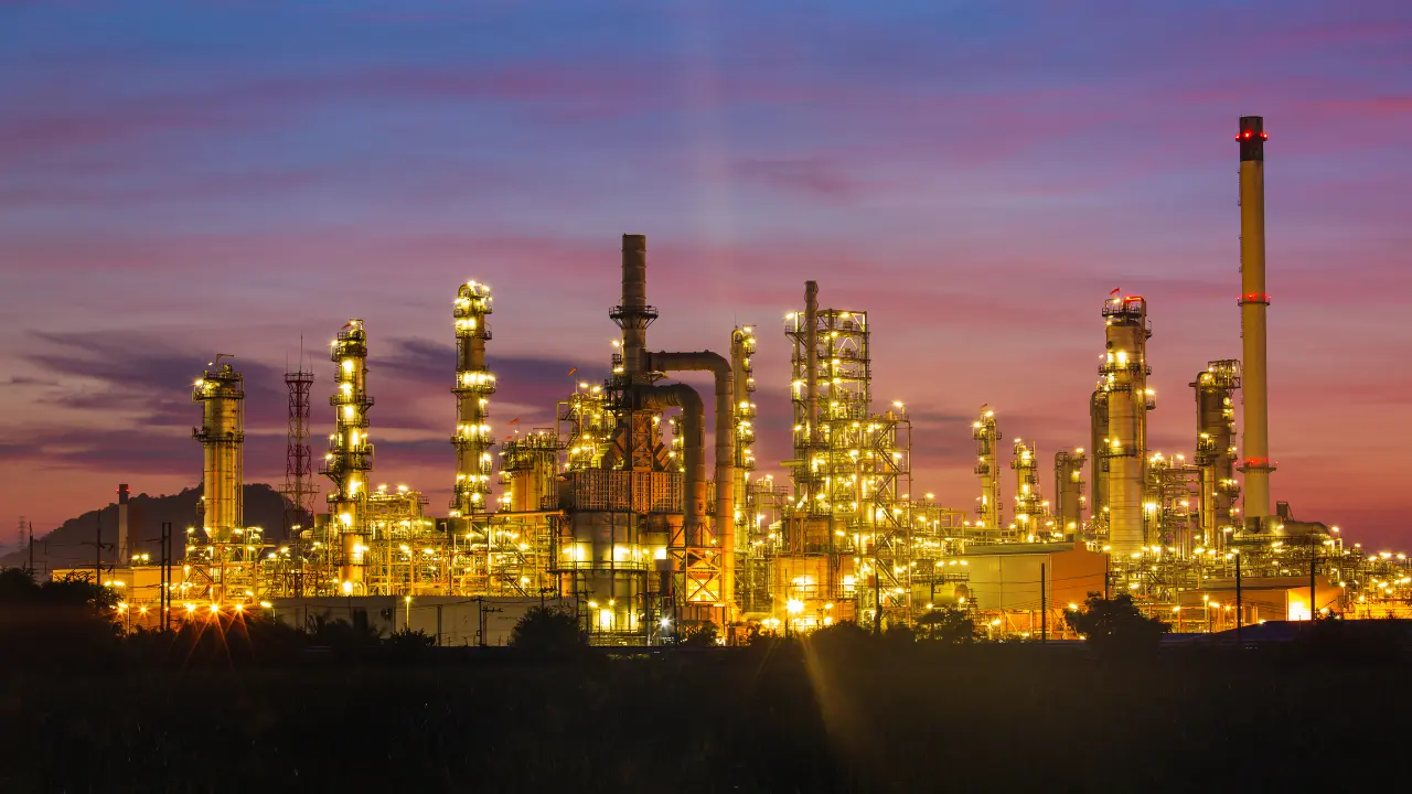 10 Best Oil and Gas Software of 2025 1 Oil & Gas Production Facility with Digital Management Systems | TechVerdi